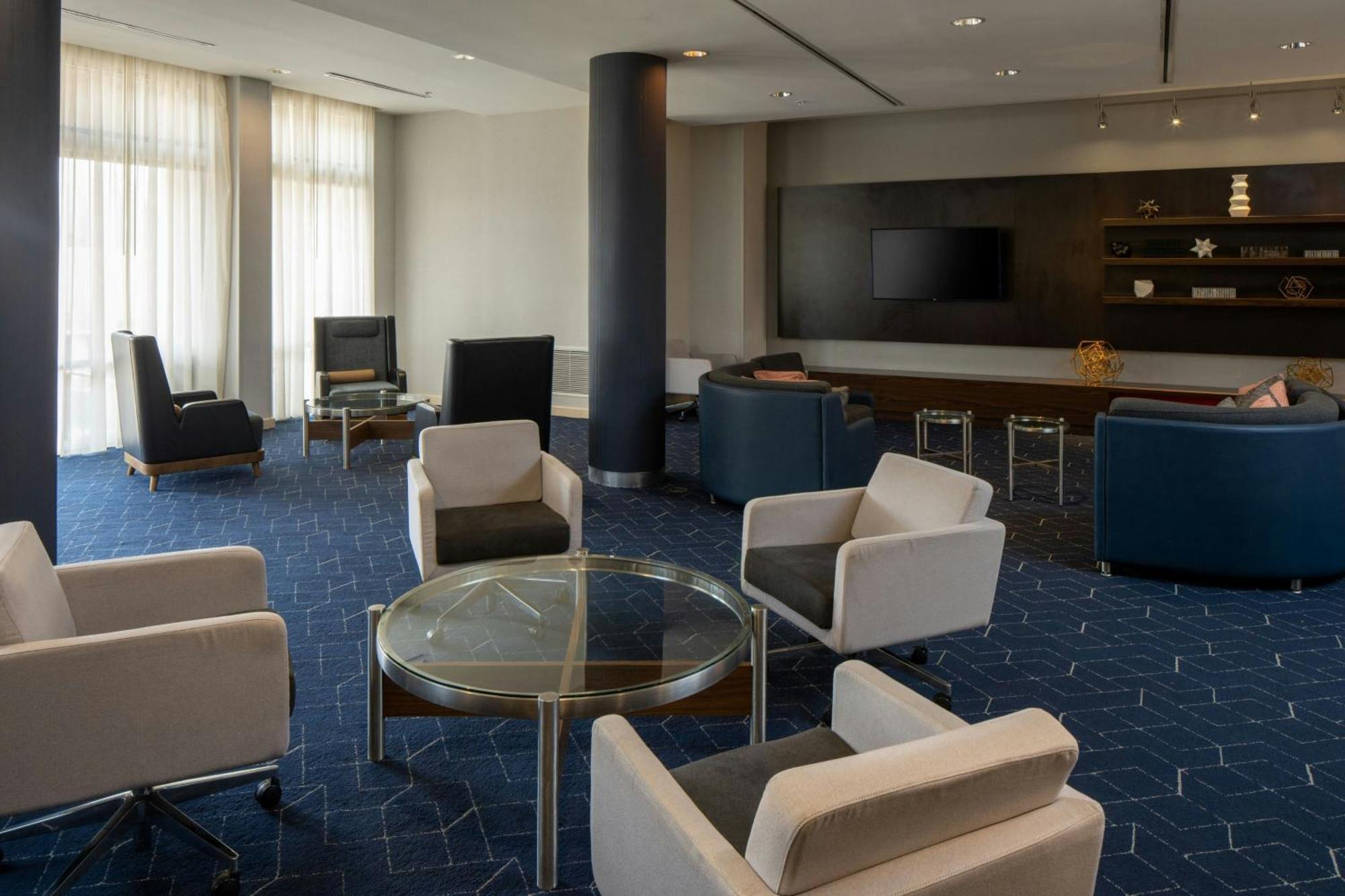 Courtyard By Marriott Jackson Airport/Pearl Hotel Buitenkant foto